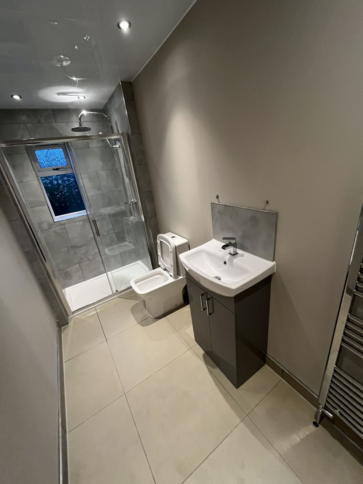 Parkside Street shower room